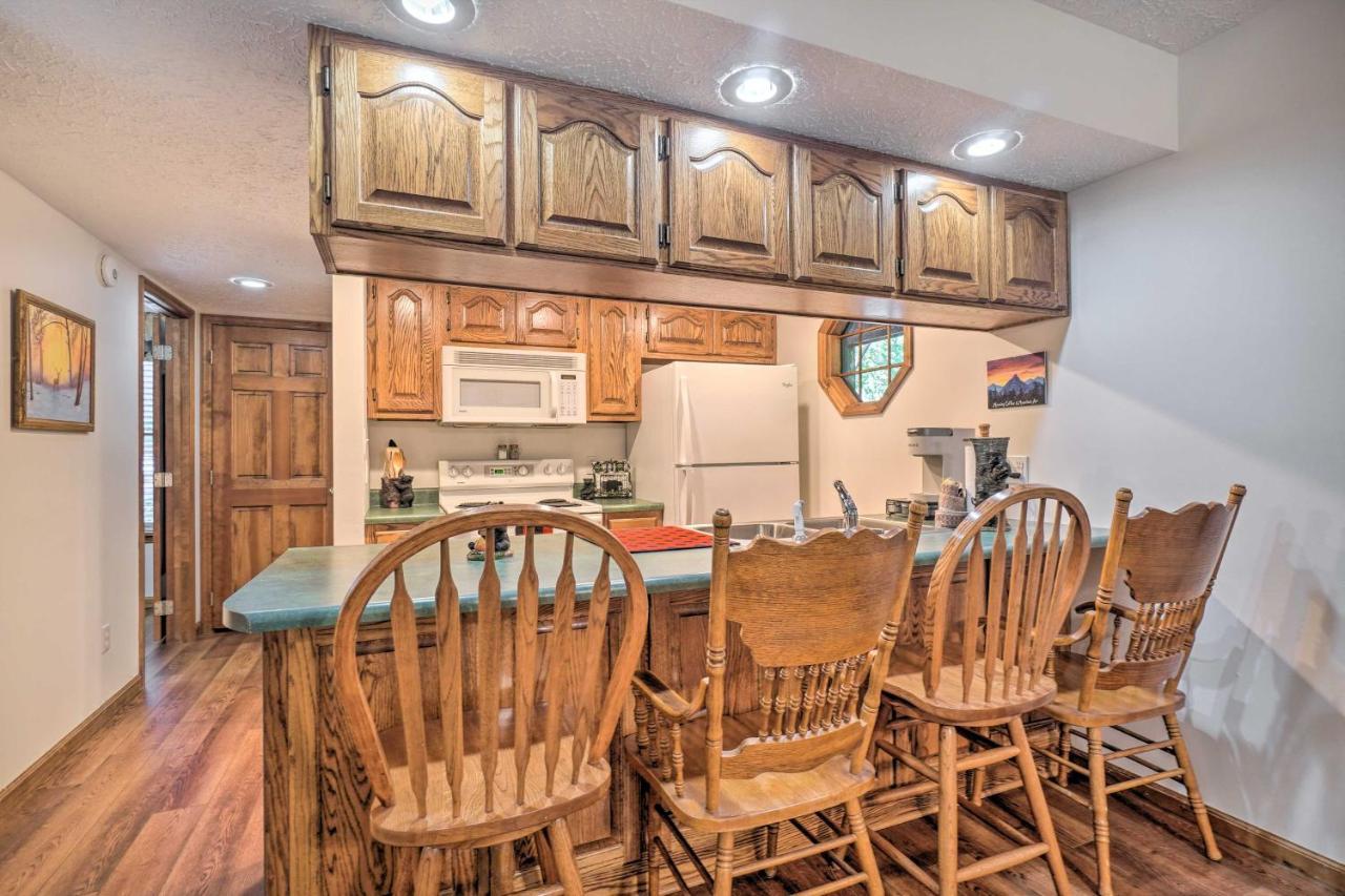Picturesque Pigeon Forge Cabin With Mountain Views Eksteriør bilde