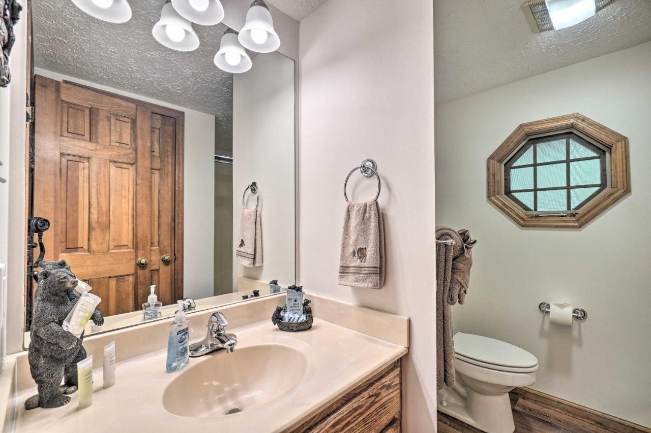 Picturesque Pigeon Forge Cabin With Mountain Views Eksteriør bilde